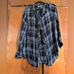 Black and white women’s Plaid button down Blouse